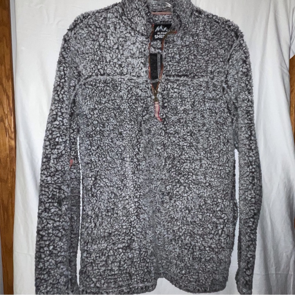 Women’s Sherpa l Size Small